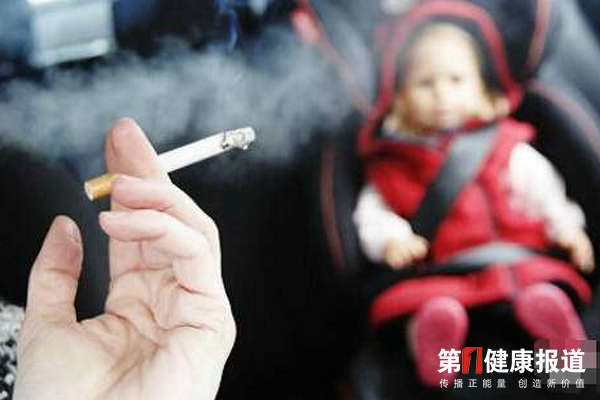 父母吸烟孩子受害 您还忍心吗？