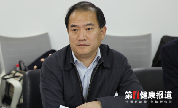 1543803960846856.jpg 李4.jpg