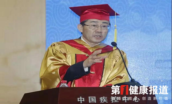 高福寄语博硕生 在健康中国的道路上 德