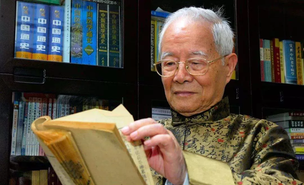 守正创新，让中医药永远姓“中”