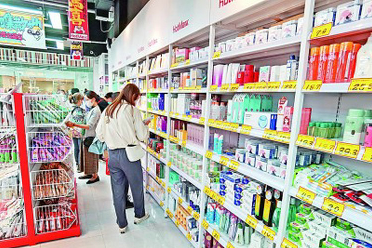 1632565339119856.jpg 1127900158_16325477984961n.jpg