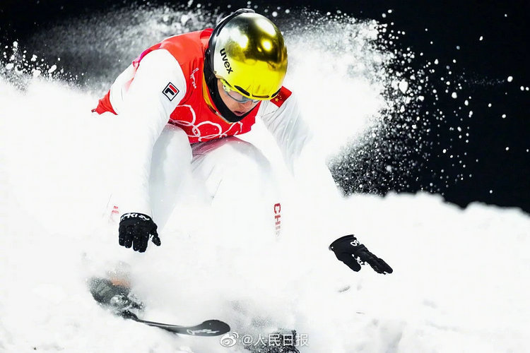 图说冬奥|中国空中技巧队摘得银牌