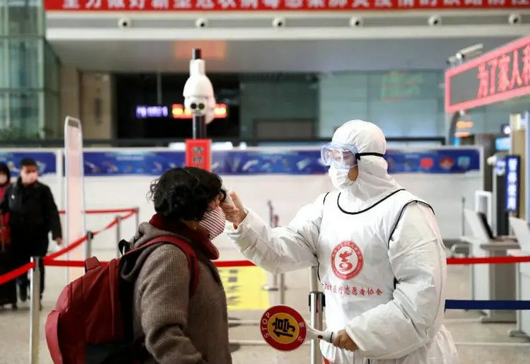 孙春兰：动态清零总方针不动摇不放松