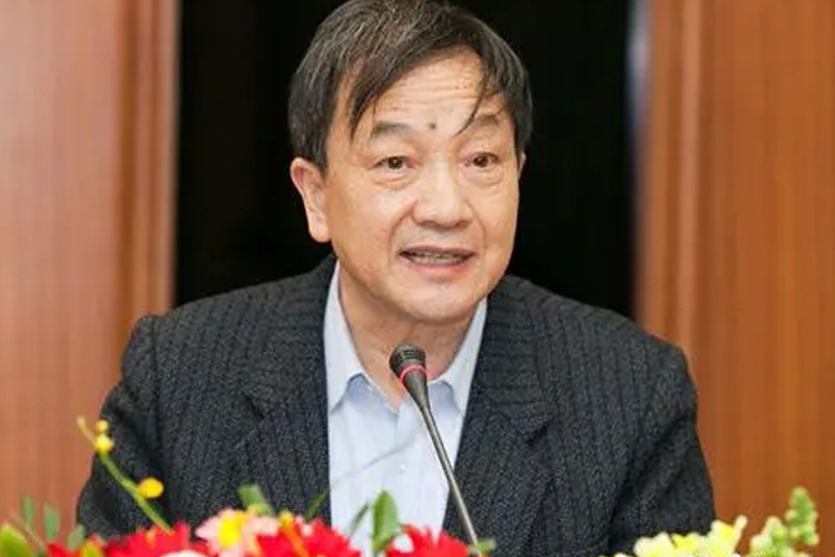 中国社科院原副院长李慎明喜获健康老人
