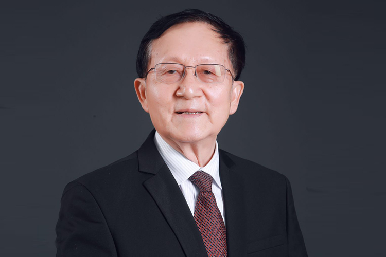 原卫生部首席健康专家洪昭光喜获健康老人功勋荣誉称号