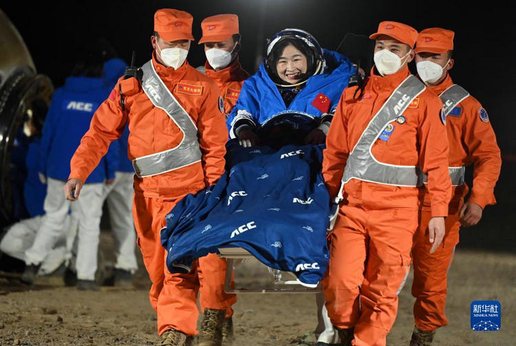 画报|神舟十四号载人飞行任务取得圆满成功