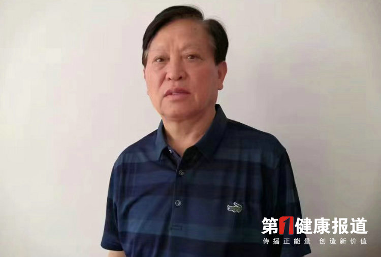 刘新华荣获健康老人功勋奖