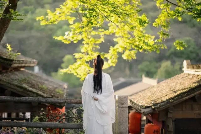 众里寻他千百度，第一健康报道祝大家元宵节快乐！