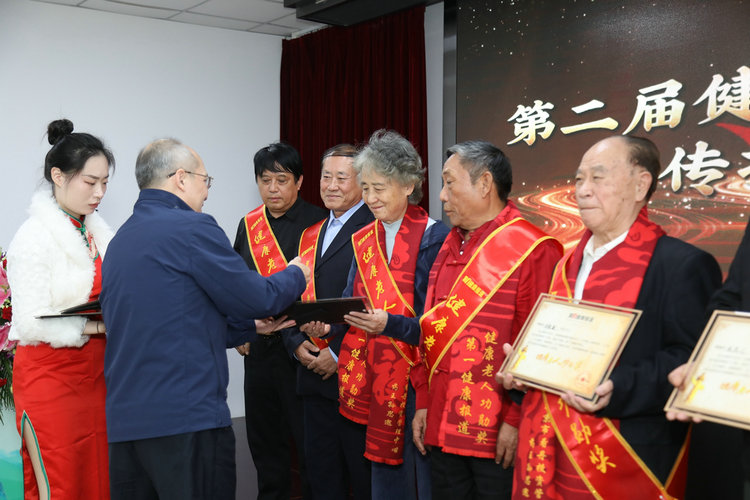 1705285608324448.jpg 5849d3e166138fd00429be6db3b59141_286.jpg