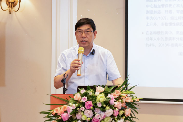 老年人如何从饮食角度预防心脑血管疾病？