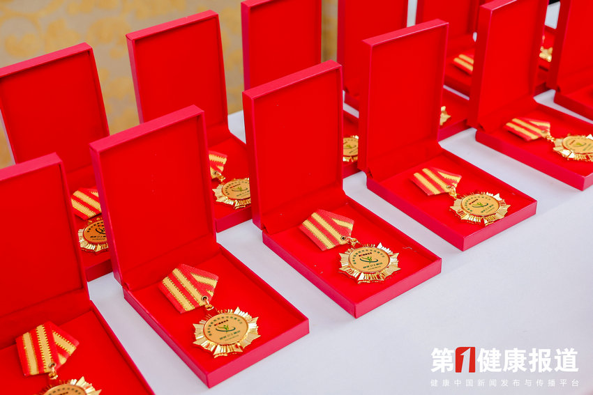 1755151455598057.jpg 1743659803657501.jpg