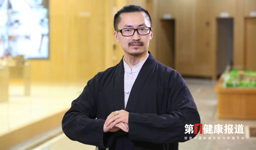 陈武独创道家三维九养疗愈获颁健康宣传大使